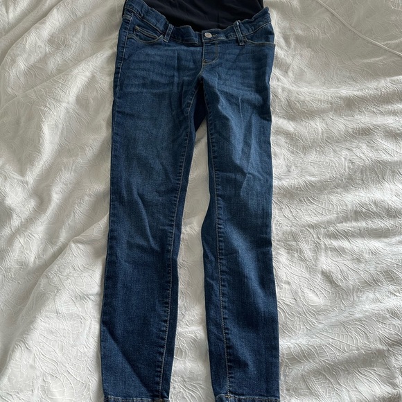 💕HOST PICK💕 Gap Over the Bump Maternity Jeans - size 27 (short) - Picture 3 of 11